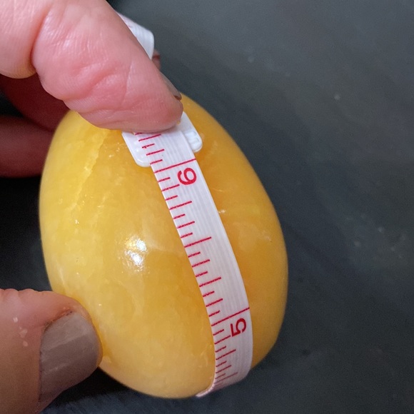 Vintage Madagascar Genuine Polished Lemon Quartz Egg - Picture 6 of 7